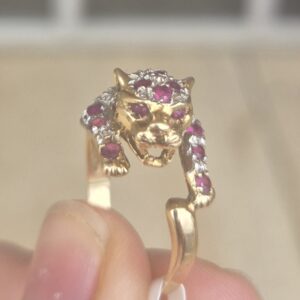 14k 3.8g diamond and ruby panther ring- sz8