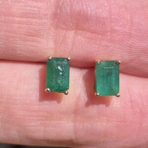 14k 0.9g emerald earrings