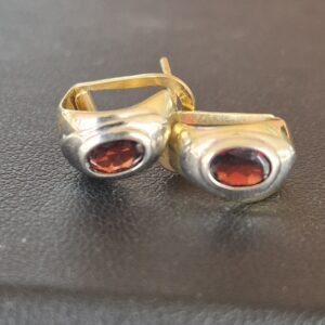 14k 2.0g two-tone garnet hoops