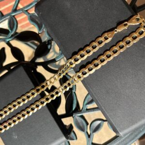 Alternative view of 14k 76.1g Cuban Link Chain 26”