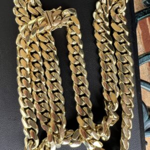 10k 145.1g Cuban Chain 24”