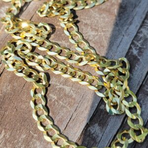 Alternative view of 14k 12.2g cuban link chain- 20"