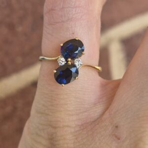 Alternative view of 14k 2.2g diamond and oval sapphire ring- sz4.5