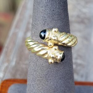 Alternative view of 14k 4.1g black stone wrap ring- sz5