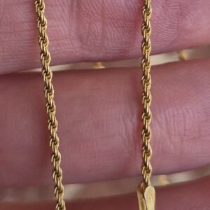 Alternative view of 18k 5.2g rope chain- 18"