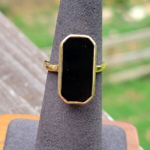 Alternative view of 14k 4.9g onyx rectangle ring- sz4.75