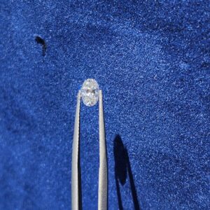 #6 0.50ct GIA Oval G VS1