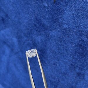 #4 1.00ct GIA Cushion H SI2