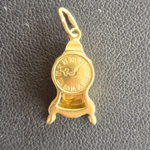 18k 2.8g clock charm