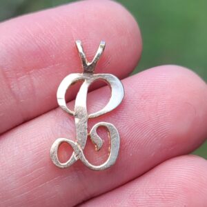 14k 1.6g initial "L" pendant