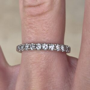 14k 2.7g white gold band with diamonds- sz7