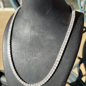 10k 31.9g White Gold Tennis Necklace w/Diamonds 18”