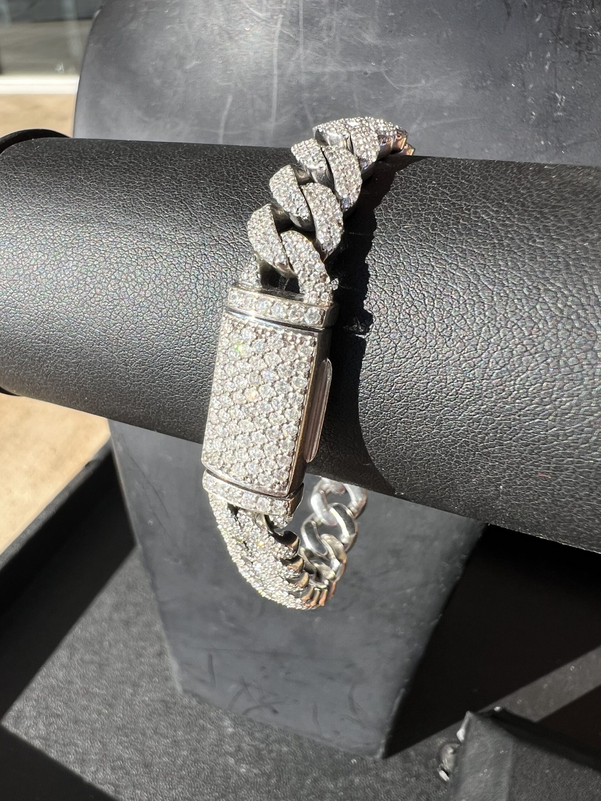 10k 36.4g White Gold w/Diamonds Cuban Bracelet 7”
