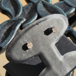 10k 0.7g White Gold 1/4tcw Studs