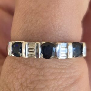 14k white gold saphire and diamond ring- sz8