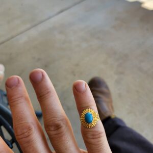 Alternative view of 18k 2.4g Ring with Blue Stone Sz 6