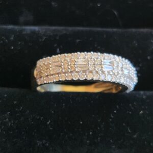 10k 6.0g Diamond Face Ring Sz 11.5 with Baguettes and Rounds