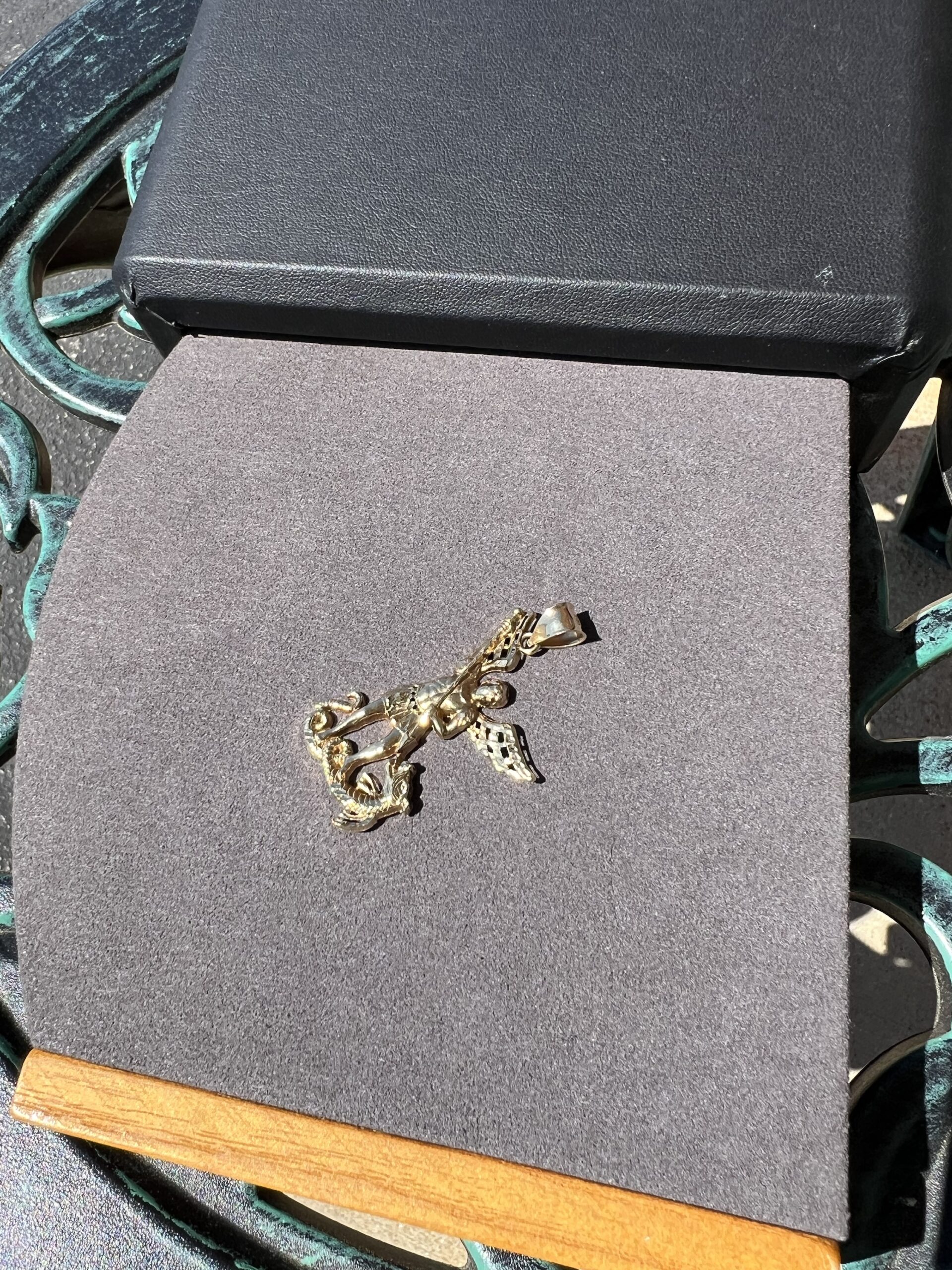 10k 2.8g Gold Michael Archangel Pendant Charm - Image 3