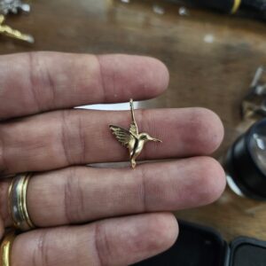 Alternative view of 14k 1.4g Small Hummingbird Charm