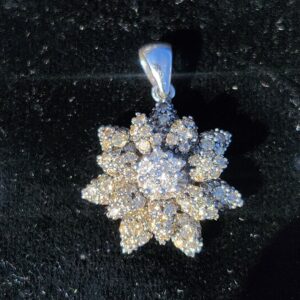 14k 5.4g Diamond Starburst/Flower Charm