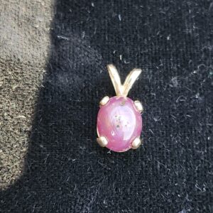 14k 1.2g Star Ruby Charm