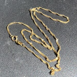 Alternative view of 14k 2.5g Singapore Gold Chain 18”
