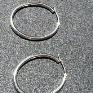 Alternative view of 14k 2.1g White Gold Hoop Earrings