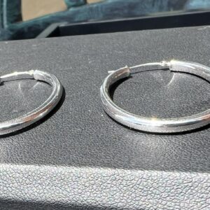 14k 2.1g White Gold Hoop Earrings