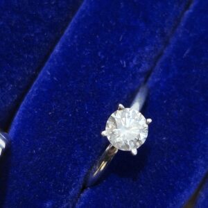 14k 3.2g White Solitare 1.0ct natural Sz 6.75