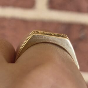 Alternative view of 14k 3.rg squared ring with emeralds- sz7
