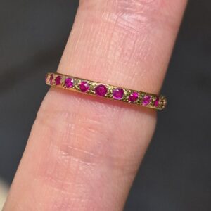 18k 1.7g ruby ring- sz4
