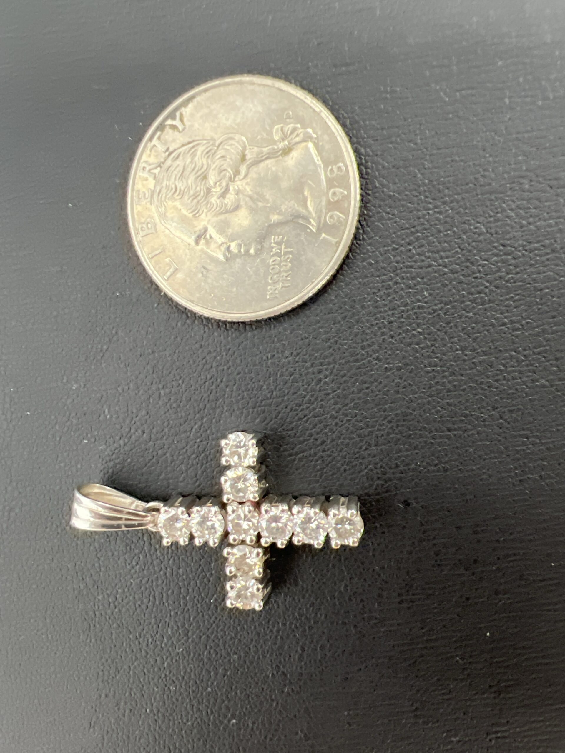 14k 3.9g Gold & Diamond Cross Pendant - Image 2