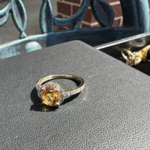 14k 2.4g Gold Ring Sz 6