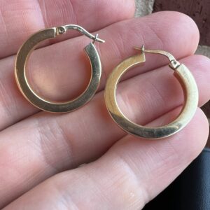 14k 3.7g Gold earrings