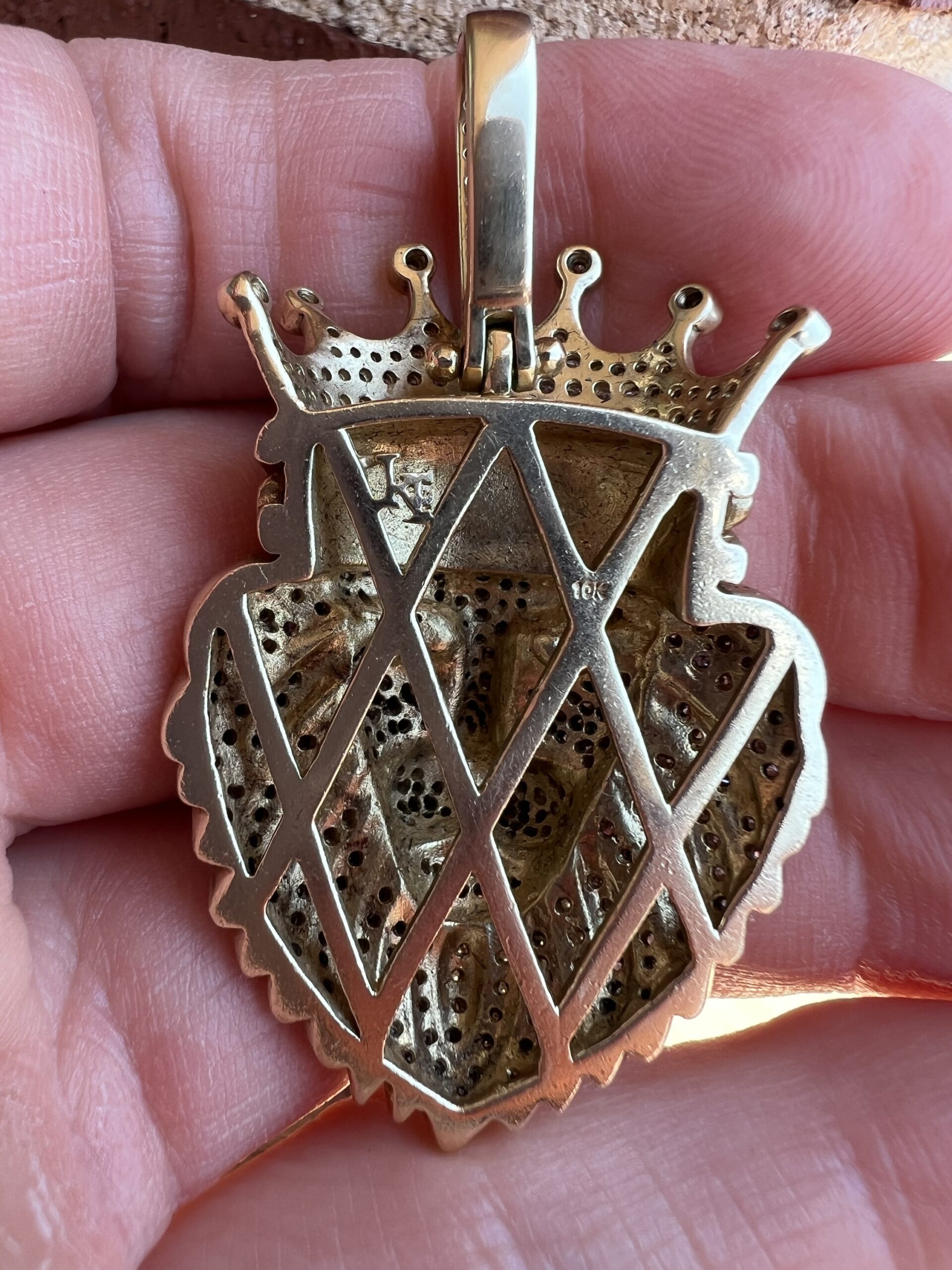 10k 24.3g Gold Lion Pendant Tcw 3 1” by 2” - Image 3