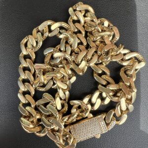 Alternative view of 14k 35.1g Gold Cuban Chain 22”
