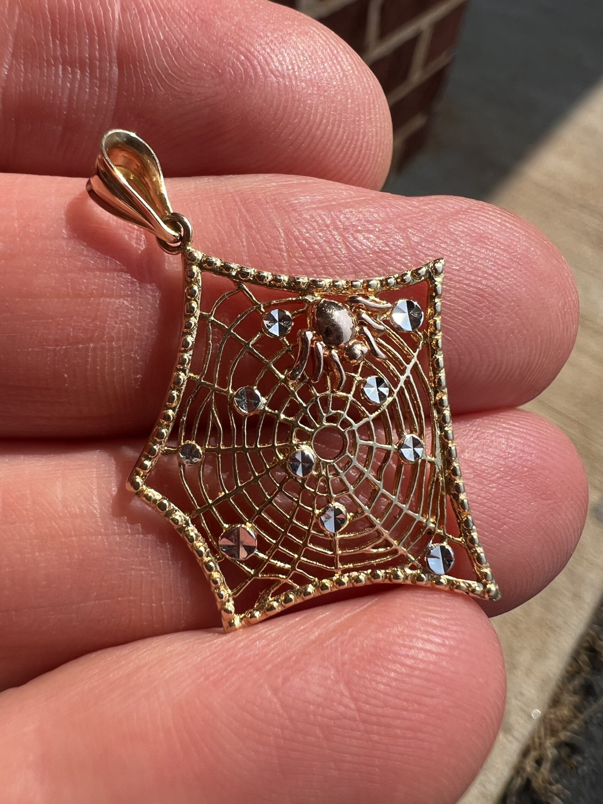 14k 1.9g Gold Spiderweb & Spider Charm - Image 4