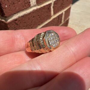 Alternative view of 18k 10.4g Gold Ring Sz 9.5 0.25 tcw