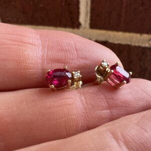 14k 1.3g Gold Earrings