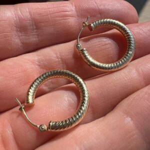 14k 1.1g Gold Round Hoop Earrings