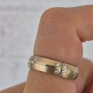 18k 6.4g White Gold and diamond Tiffany & Co band- sz7.5 - Image 6