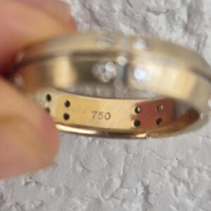 18k 6.4g White Gold and diamond Tiffany & Co band- sz7.5 - Image 3