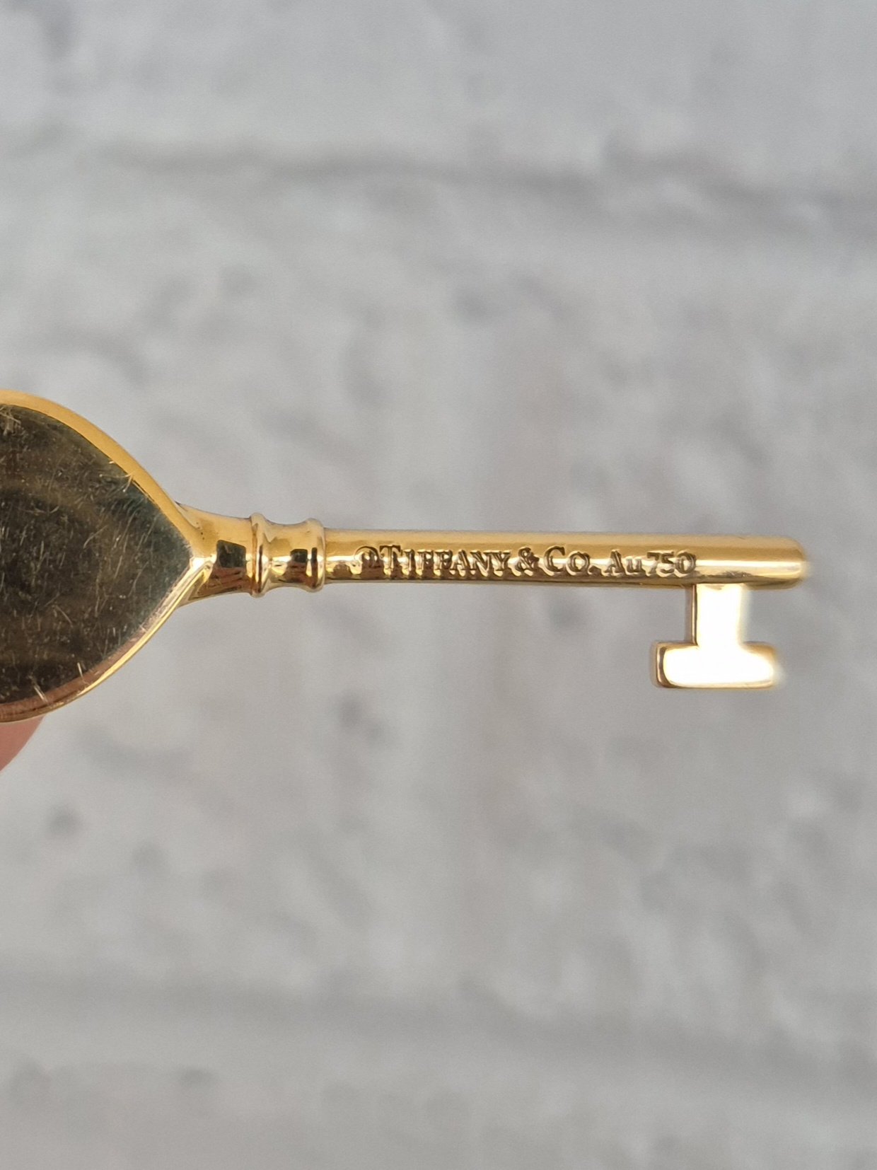 18k 6.7g yellow gold Tiffany & Co key necklace- 19" - Image 5