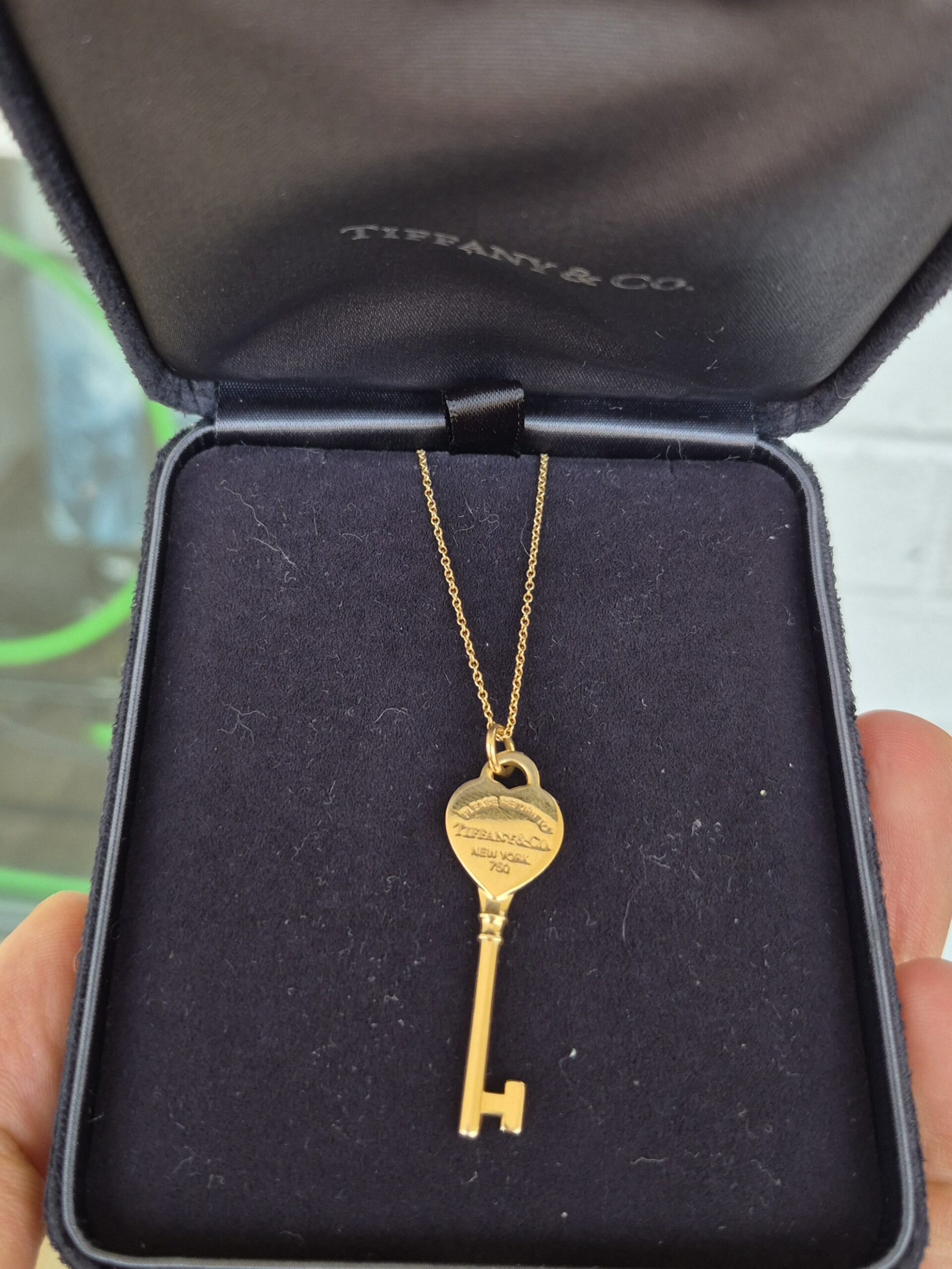 18k 6.7g yellow gold Tiffany & Co key necklace- 19" - Image 7