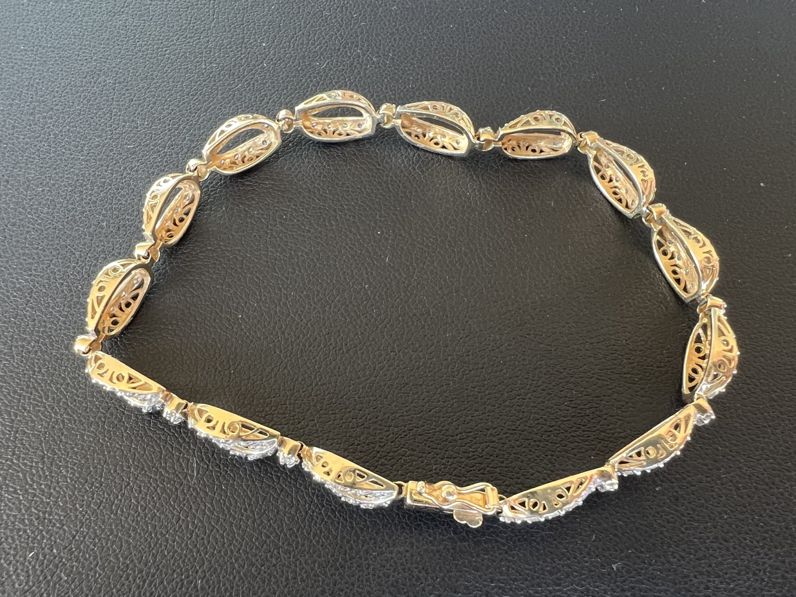 14k 8g Gold Oval & Diamond Bracelet 7” - Image 4