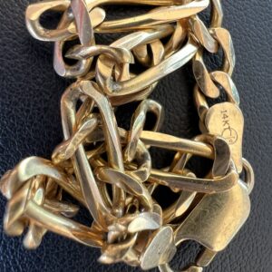 Alternative view of 14k 9.4g Gold Figaro Bracelet 8”