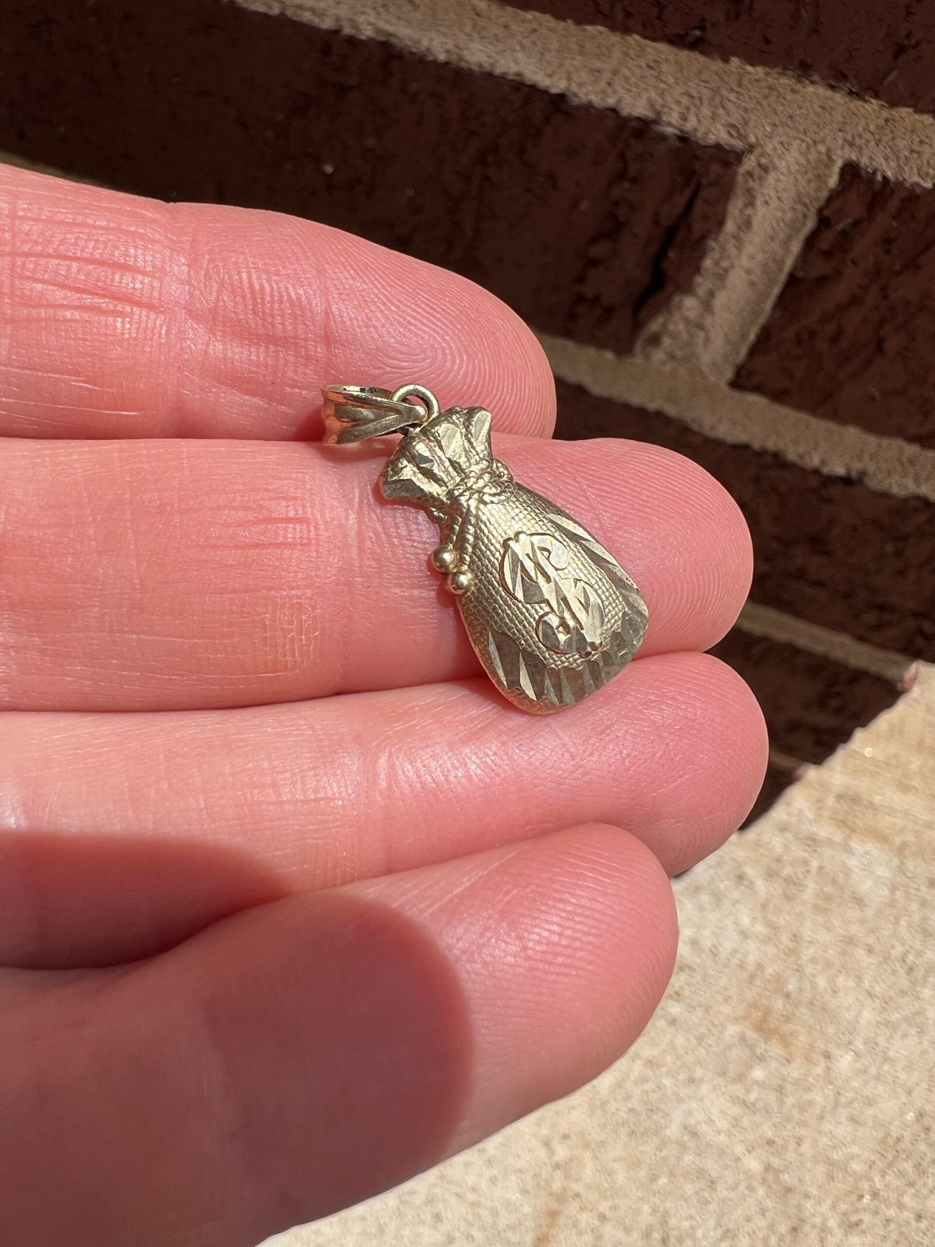 10k 1.4g Gold Money Bag Charm - Image 2