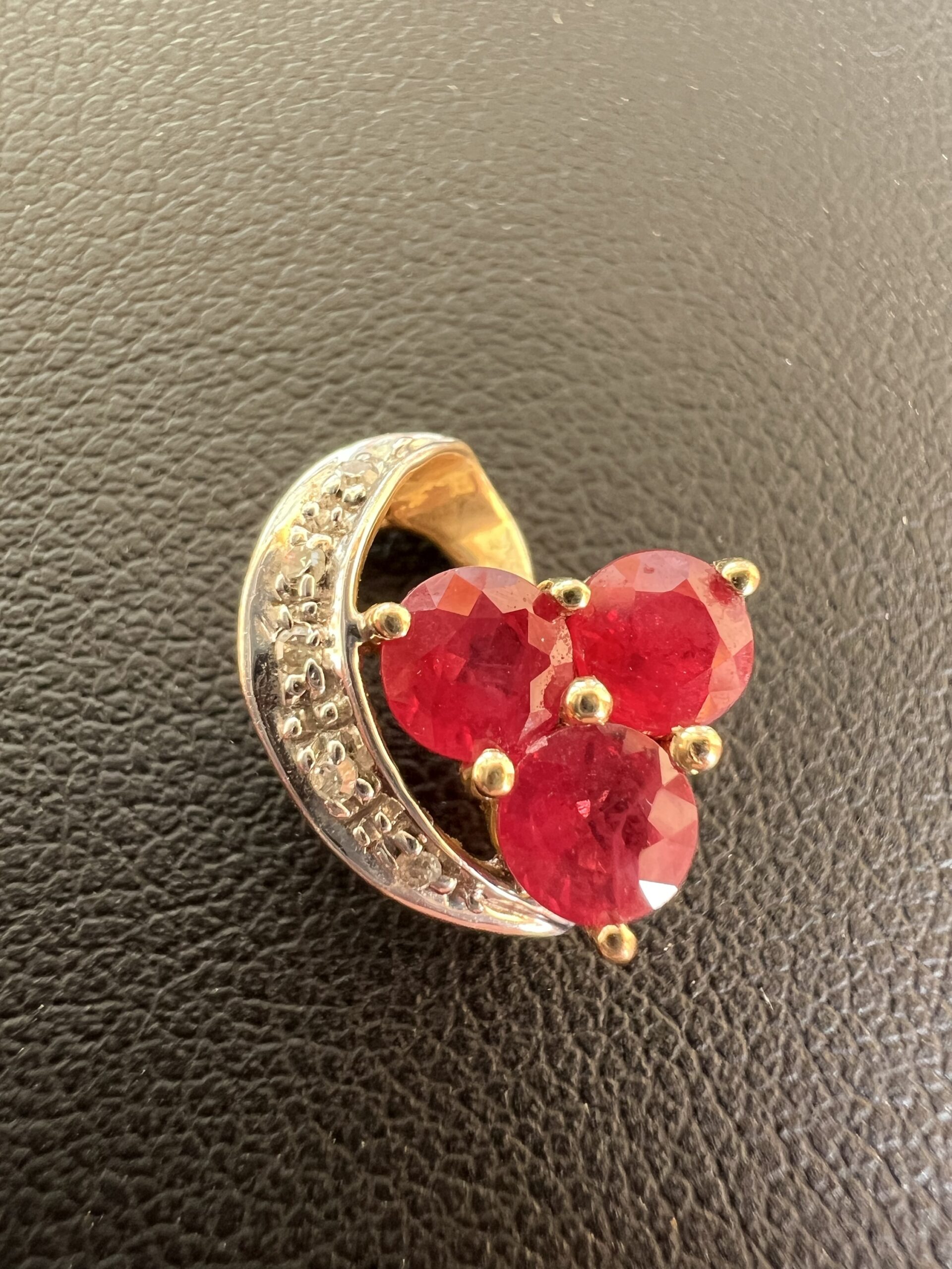 14k 1.5g Gold & Precious Stone Charm
