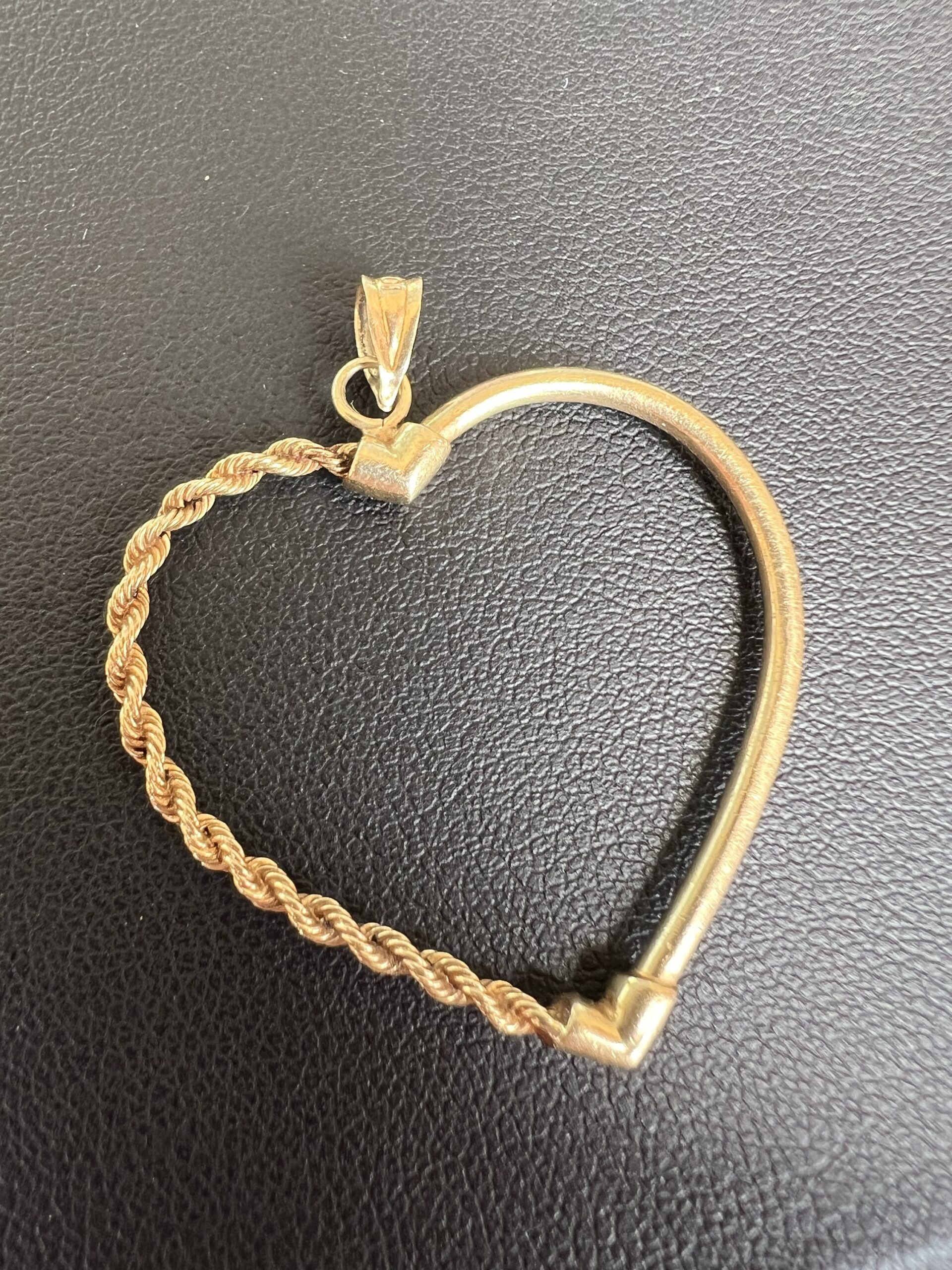 10k 1.7g Gold Rope & Round Charm - Image 2