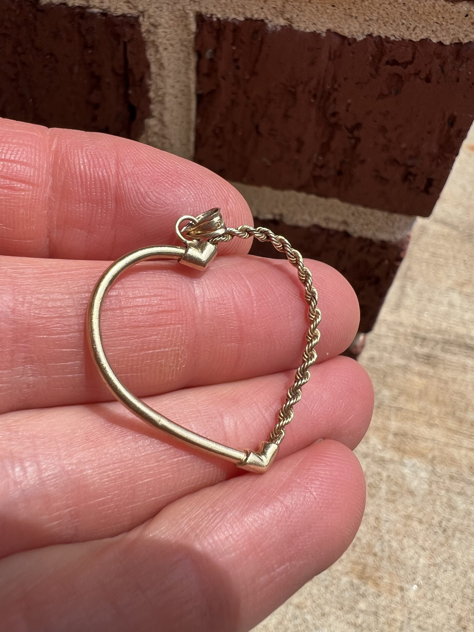 10k 1.7g Gold Rope & Round Charm - Image 4
